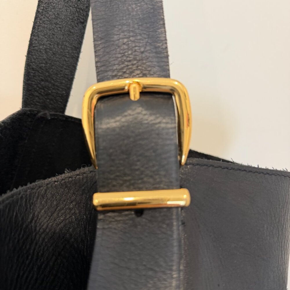 Madewell The Essential Bucket Tote, Black - Picture 4 of 6